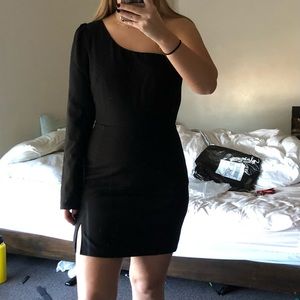 Black small one shoulder long sleeve mini dress